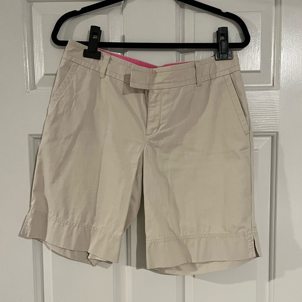 EUC Lilly Pulitzer khaki shorts, size 8